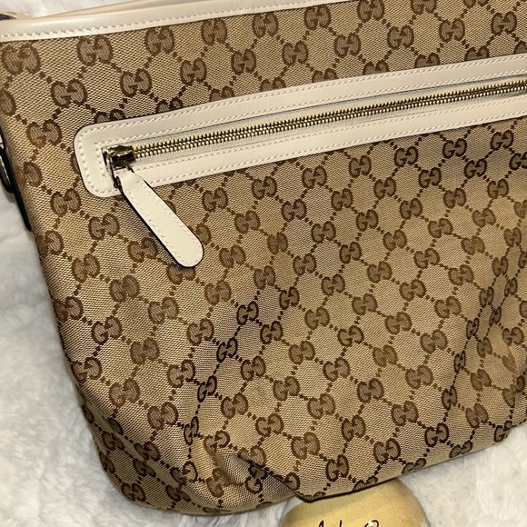 Gucci GG Canvas Crossbody Bag - Picture 7 of 16